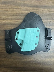 CZ P10C Crossbreed Super Tuck IWB Holster Right Handed - Picture 1 of 7