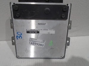 Land Rover Freelander 1.8 Petrol Engine Management ECU LR031029 / NNN100710 (A) - Picture 1 of 3