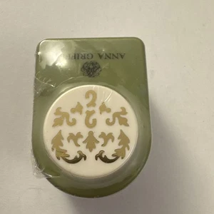 Anna Griffin All Night Media Heart Flourish Paper Punch K3 - Picture 1 of 3