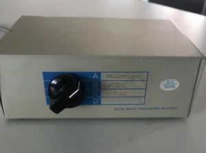 S.C.E. Interruptor de transferencia de datos USB caja de extensión para compartir de 5 puertos informática vintage - Imagen 1 de 5