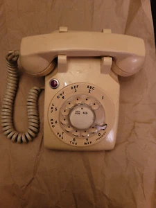VINTAGE ITT ROTARY LANDLINE TELEPHONE W/LIGHT INDICATOR CREAM/BEIGE - PREOWNED - Picture 1 of 6