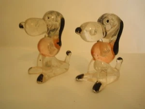 VINTAGE ANIMAL FIGURES~CLEAR LUCITE~2~SNOOPY DOGS~COLOR ACCENTS~HONG KONG? - Picture 1 of 3