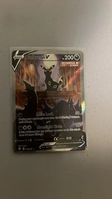 Umbreon V (Alternate Full Art) 189/203 Evolving Skies Holo big crease top right. - Image 1 of 4