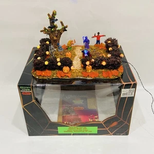 🌟Lemax Spooky Town Halloween Village Ghouls Night Out Front Yard Retired 2003 - Picture 1 of 7