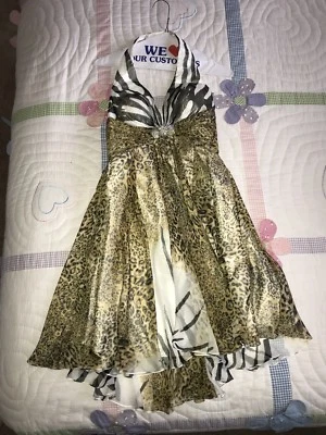 formal dresses - Image 1 of 3