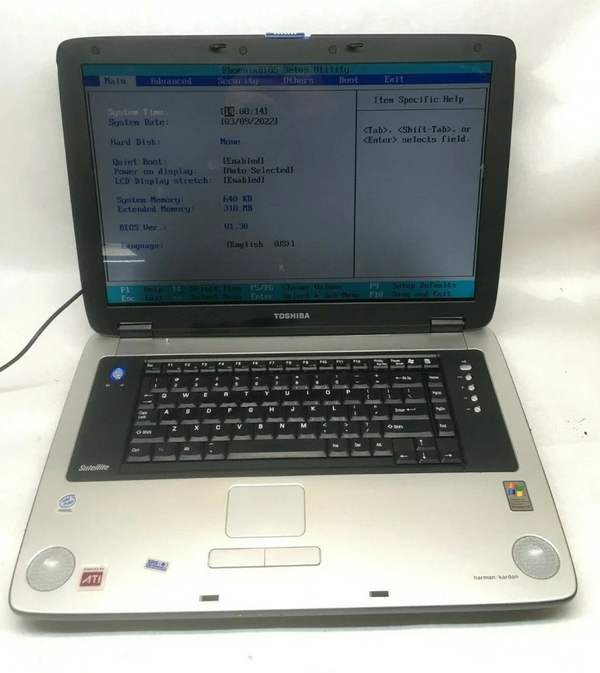 Toshiba Satellite P30 Laptop For Parts Bad LCD Boots to BIOS No HDD/RAM/Charg JR - Image 1 of 4