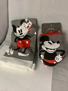 Disney Mickey Mouse 2 Kitchen Towels and pair of Oven Mitts - Picture 1 of 7