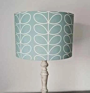 Lampenschirm Handarbeit aus Orla Kiely linearer Stiel Zikkurat hellblau Stoff - Bild 1 von 1