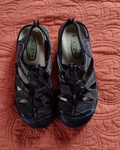 Keen Coronado Canvas Black/Pink Closed-Toe Bungee-Lace Sandal Size 7 Hiking - Picture 1 of 7