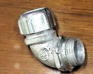 2) Thomas & Betts 4230, EMT Elbow, 1/2" .5" 90D Short Elbow Malleable Iron T & B - Picture 1 of 4