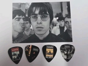 OASIS LIAM & NOEL GALLAGHER PLECTRUMS DOUBLE SIDED x 4 plectrums + A7 ART CARD - Picture 1 of 7