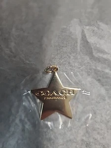 New Women's Coach Parfums Gold Tone Star Charm - Picture 1 of 2