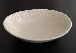 Vintage Metlox Poppy Trail Vernon Ware Antique Grape White Oval Serving Bowl 10" - Picture 1 of 5