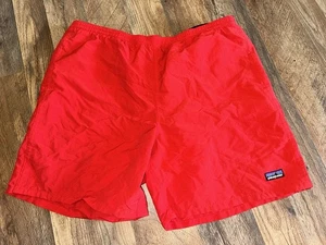 Pantalones Cortos de Natación Patagonia Para Hombre Nylon 6" Forrados entrepierna Bolsos Rojo • Medianos - Imagen 1 de 5