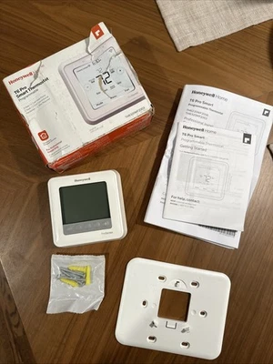 Honeywell T6 Pro Smart Thermostat, Programmable, Wifi, TH6320WF2003 - Image 1 of 4