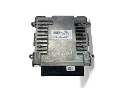 OK601 KIA Engine Control Unit ECU 39160-2EJJ0 39161-2EJJ0 - Image 1 of 4