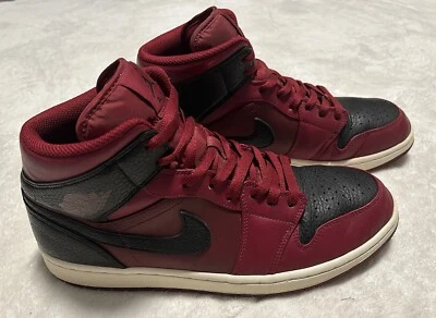 Air Jordan 1 Mid Reverse Banned Foto 1 de 4