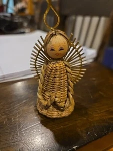 Vintage Natural Straw Basket Weave Angel Christmas Tree Ornament - Picture 1 of 3