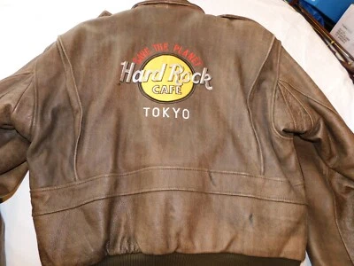 Chaqueta Bomber De Colección Hard Rock Café Tokyo Cuero Marrón Para Hombre Talla M Mediana Foto 1 de 4