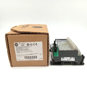 Allen-Bradley 1492-IFM20F-F120-2 Ser C 20 Pt Sicherungsschnittstellenmodul mit LEDs - Bild 1 von 4