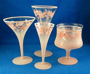 'Dorothy Thorpe' 57 Pc. Service Pink on Clear with Hand Painted Florals - ESTATE - Picture 1 of 12