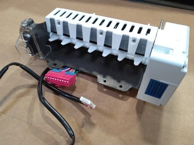 Fabricante de hielo refrigerador OEM LG AEQ73209906, daños menores en plástico Foto 1 de 4