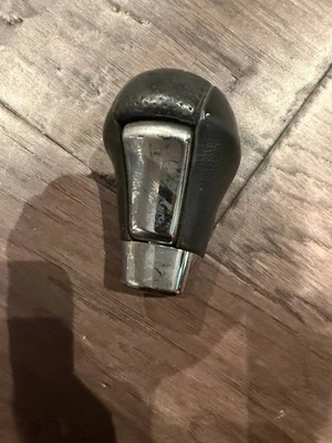 Cadillac CTS 2003-2007 perilla de cambio automática cuero envío rápido y gratuito Foto 1 de 4