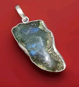 Colgante de piedras preciosas de plata 925 de labradorita en bruto. Impresionante. Deformado (3857) - Imagen 1 de 19