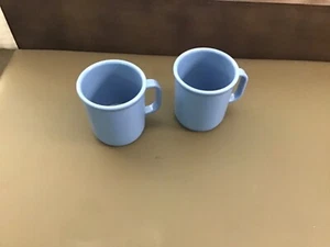 Lot of 2 Vintage RUBBERMAID Blue Melamine Coffee Cups - No. 3813 - Picture 1 of 3