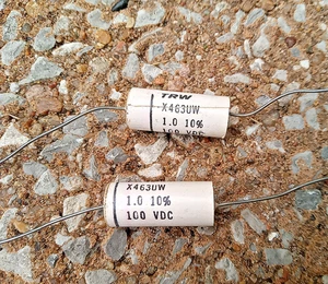 2X Capacitors TRW X463UW 1uF 100V 10% Metallized Polycarbonate Film Non-polarize - Picture 1 of 3