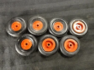 Vintage 1950's LIONEL TIRES & RED PLASTIC RIMS : LOT OF (7) Replacement Part - Picture 1 of 7