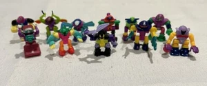 Z-Bots Micro Machine Galoob Small Action Figures 1990’s Zbots Robot Alien - Picture 1 of 4