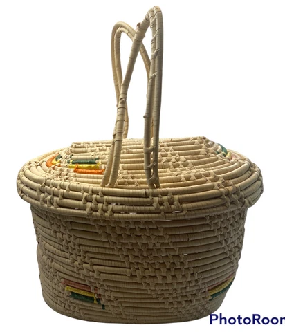 Hand woven wicker rattan basket w lid and handles large picnic tote Cover