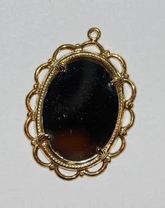 VINTAGE OVAL GLASS MIRROR JEWELRY PENDANT SET IN GOLD TONE METAL 18 by 25mm - Picture 1 of 1