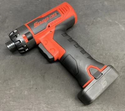 ESTADO PERFEITO! Chave de fenda de impacto hexagonal sem fio Snap on CTS861 14.4v 1/4" vermelha sem escova - Imagem 1 de 4