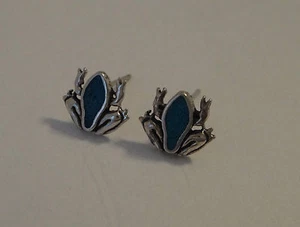 Pendientes de tachuelas de sapo rana azul con astillas de plata esterlina diminutos 8x10 mm - Imagen 1 de 5