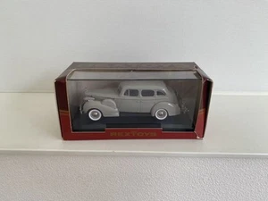 Packard Super 8 berlina grigio 1/43 modellino pressofuso con scatola minicar - Foto 1 di 10