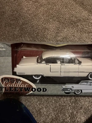 GREENLIGHT  1955 CADILLAC FLEETWOOD SERIES 60  SPECIAL  WHITE "NEW" - Image 1 of 4