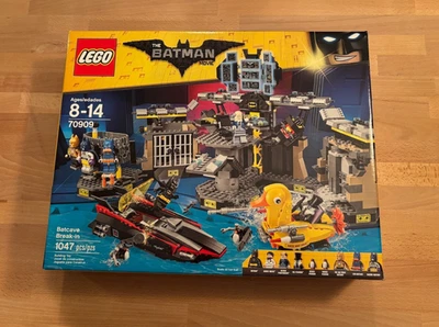 LEGO The LEGO Batman Movie: Batcave Break-in (70909) NISB - Image 1 of 4