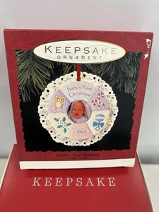 HALLMARK 1993 PRIMER ADORNO PORTAFOTOS NAVIDAD BEBÉ - Imagen 1 de 2