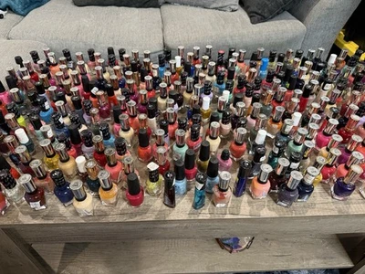 NUEVO Lote de 25 *ALEATORIOS* LA GIRL SALLY HANSEN OPI CHINA ESMALTE JULIE esmalte de uñas Foto 1 de 4