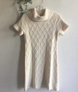 Banana Republic Cabled Short Sleeve SweaterDress in Ivory Medium Merino Wool - Picture 1 of 3