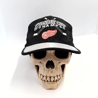 Detroit Red Wings 1998 NHL Stanley Cup Champs Silver Mesh Bill Hat Ball Cap - Image 1 of 4