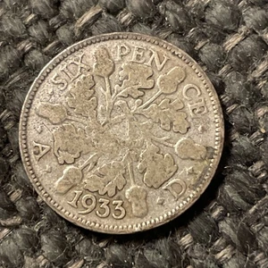 1933 Great Britain UK Silver Sixpence Coin. - Picture 1 of 2