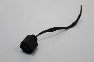 Audi A5 Cabriolet 8F B8 3 Pin Wiring Connector and Short Length of Wire - Picture 1 of 13