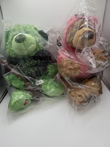 Bloomingdale’s GUND Wicked Wizard Of Oz Little Green Bear & Pink Bear - Pair NIB - Picture 1 of 6