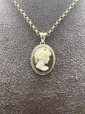 Ciondolo In Argento Con Cammeo Sardonico - Dea Minerva - Immagine 1 di 4