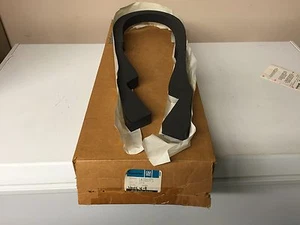 GM 331871 1973-75 Corvette Radiator toAir Dam Seal "NOS" - Picture 1 of 4