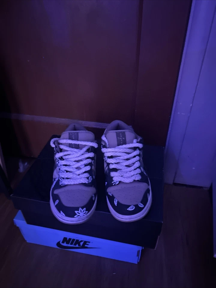 Tenis Nike Dunk Low para mujer SB x Travis Scott Foto 1 de 4