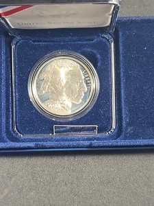 2001 American Buffalo Silver $ - Smithsonian - PROOF (slightly hazy) - OGP & COA - Picture 1 of 14